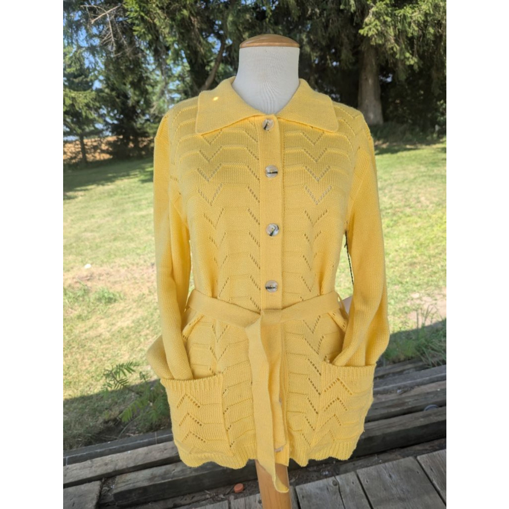 Women's Vintage Danielle Cardigan Yellow Size S/M 1970s Great Condition Cottage